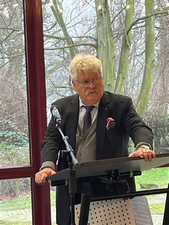 Elmar Brok Vermögen
