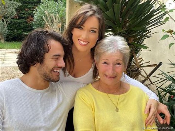 Elsa Esnoult Parents