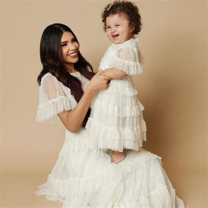Elsy Guevara: Wiki, Bio, Age, Height, Daughter, Net Worth, Family,