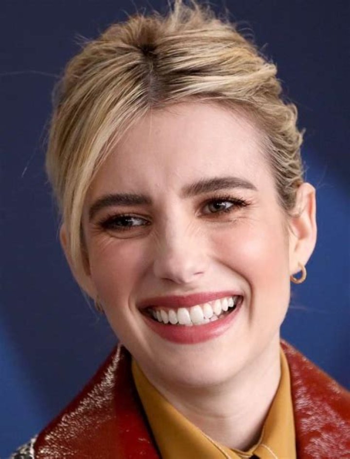 Emma Roberts - Bio, Age, Net Worth, Height, In Relation, Nationality, Wiki