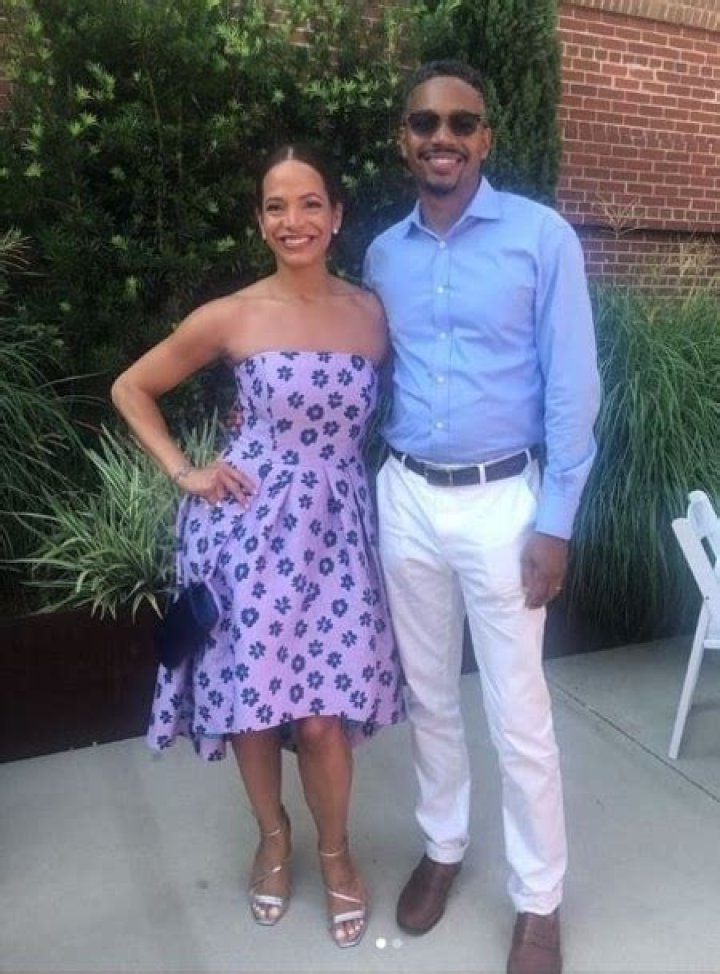 ESPN News Anchor Elle Duncan is married. Explore her previous dating rumours