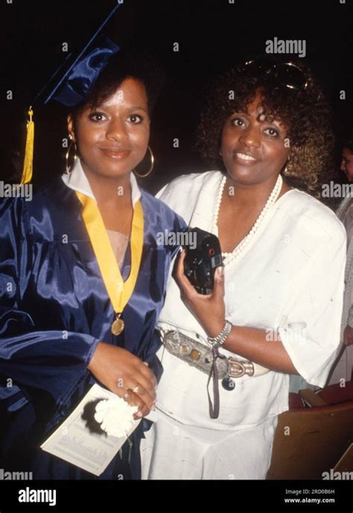 Exploring Tempestt Bledsoe's Parents: A Deep Dive Into Her Family Background