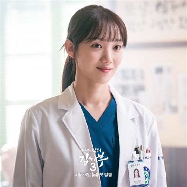 Exploring The Life And Career Of Lee Sung-Kyung