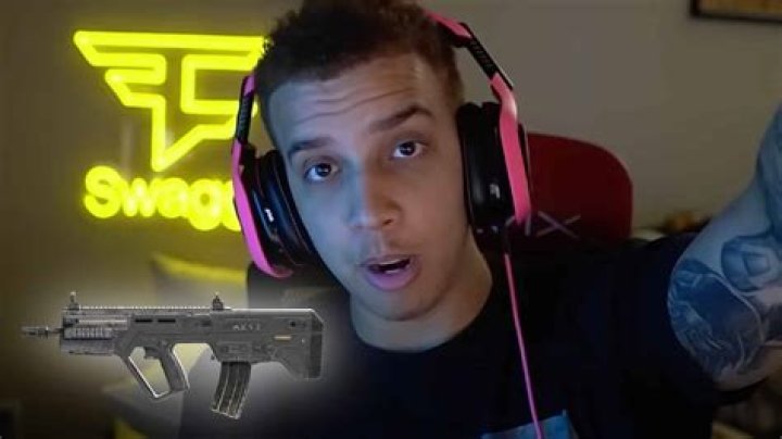 FaZe Swagg shows off new Warzone RAM 7 loadout after AMAX nerf
