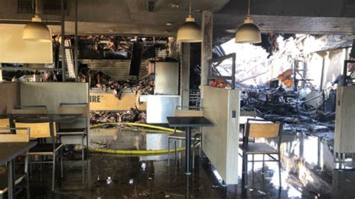 Fire destroys Hardee's restaurant in Breezewood