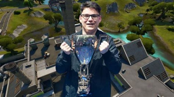 Fortnite World Cup winner Aqua reveals reason for FNCS ban