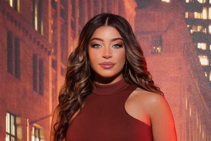 Gia Giudice - Bio, Age, Net Worth, Salary, Height, Single, Career, Wiki