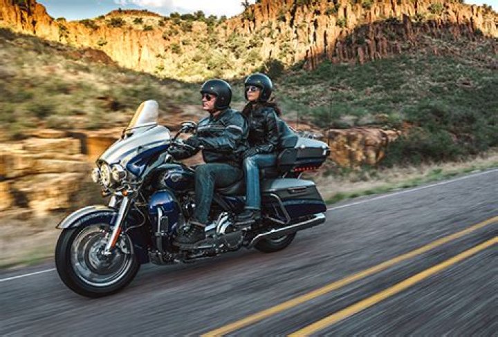 «За бородой прячутся и политики, и банкиры» Единожды оседлавший Harley-Davidson россиянин навсегда меняет жизнь: Движение: Ценности: Lenta.ru