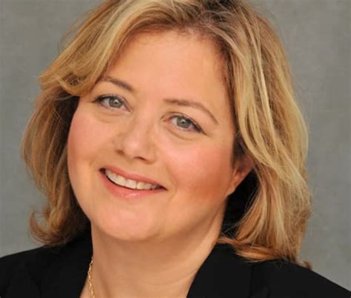 Hilary Rosen Biography