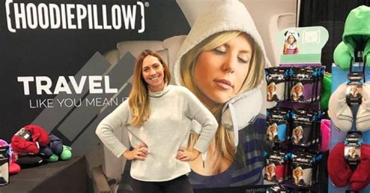 Hoodie Pillow Net Worth – Phone Number, House Address, Wiki