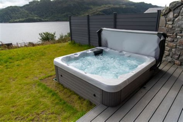 	‘Hot Tub’ needs more heat	
