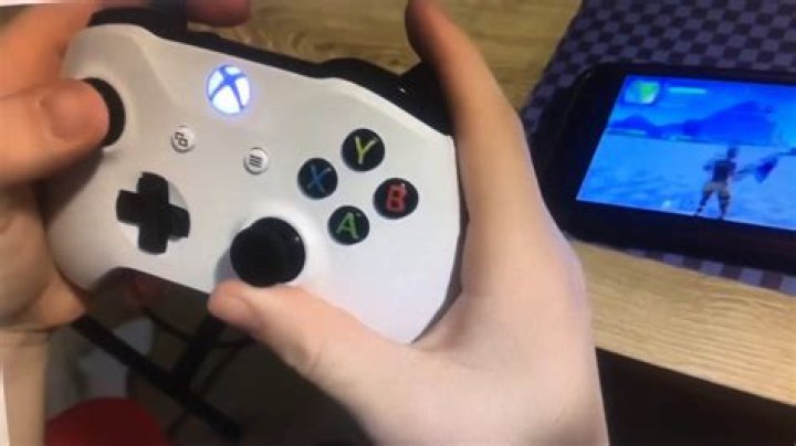 How to Connect Xbox One Controller to iPhone