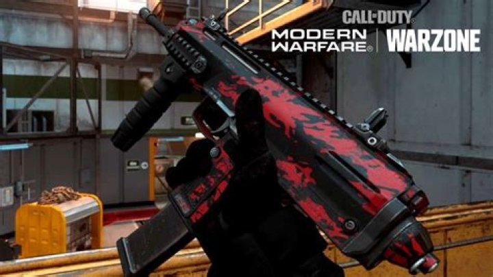How to inspect weapons in Modern Warfare and Warzone