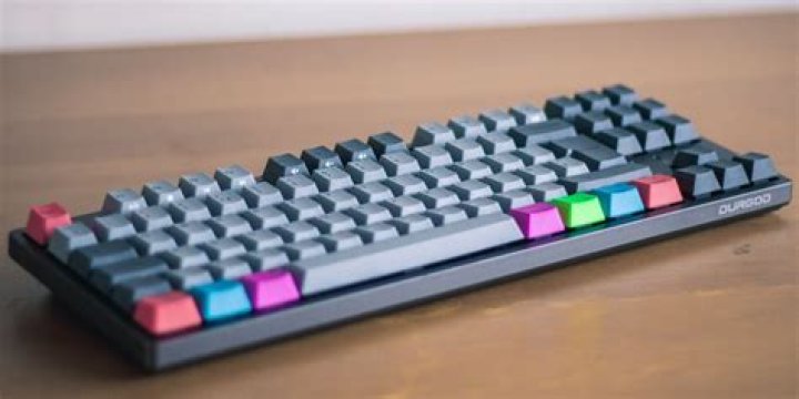 How to Pick Custom Keycaps for Your Mechanical Keyboard