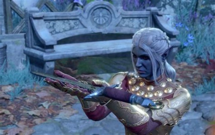 How to sheath your weapon in Baldur’s Gate 3
