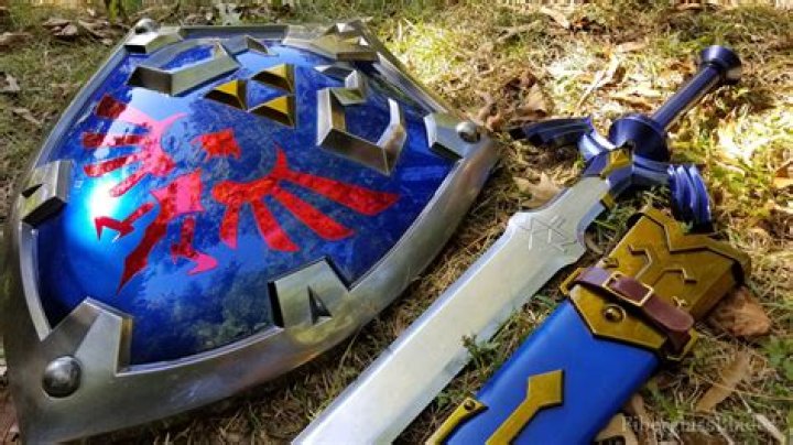 How to Use Shield Skyward Sword