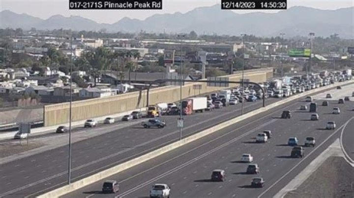 I-17 northbound in Phoenix reopens after several shots were fired near Happy Valley Road underpass