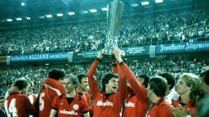 „Ich nenne mich Uefa-Cup-Sieger“ - Michael Probst über… – 11FREUNDE