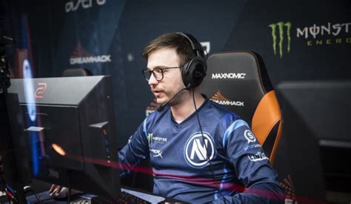 Iconic Happy Deagle ace named best CSGO play of the decade