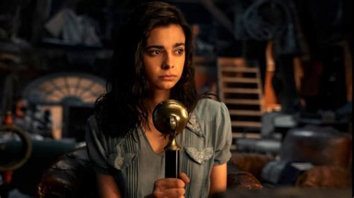 Is Aria Mia Loberti Blind in Real Life? All the Light We Cannot See Update!