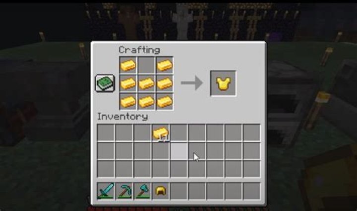 Is gold armor useful in Minecraft?