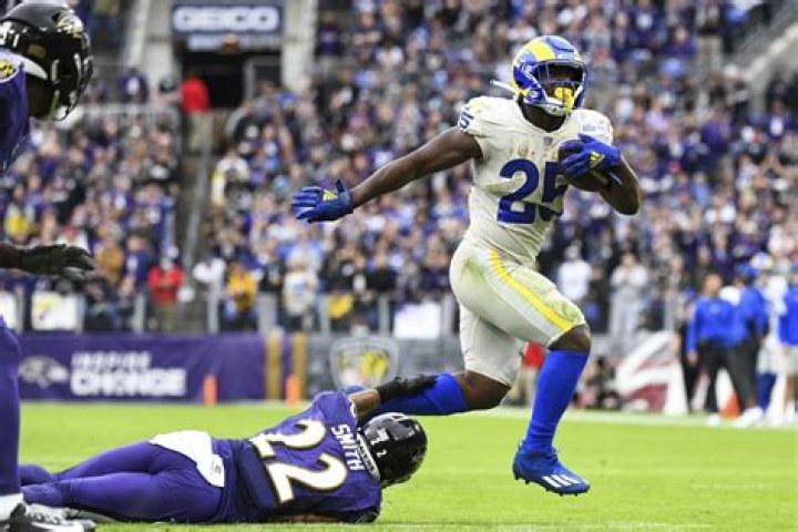 Is the read option illegal in NFL? Explaining rule changes for 2023 season