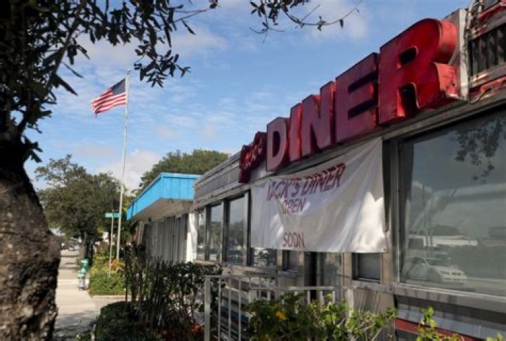 	Jack’s is back: Iconic greasy spoon Jack’s Hollywood Diner reopening this weekend	