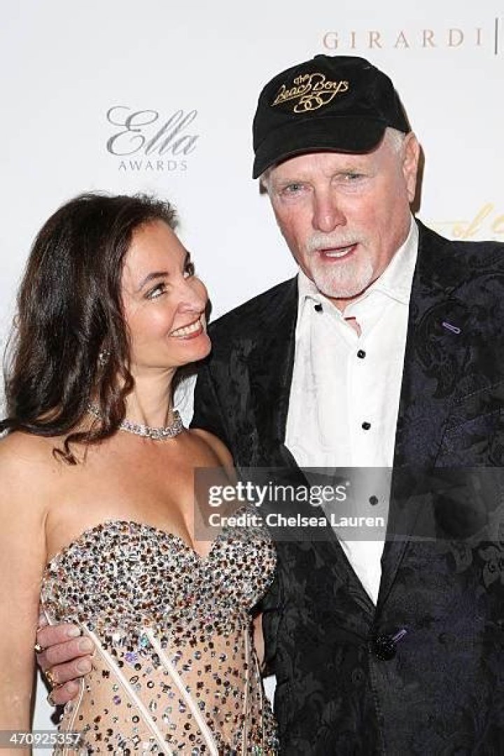Jacqueline Piesen: Who Is Mike Love's Wife?