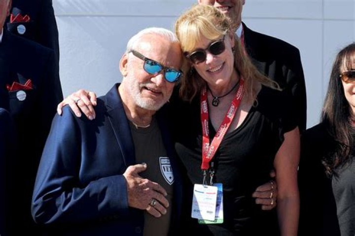 Janice Aldrin- Everything About Buzz Aldrin's daughter