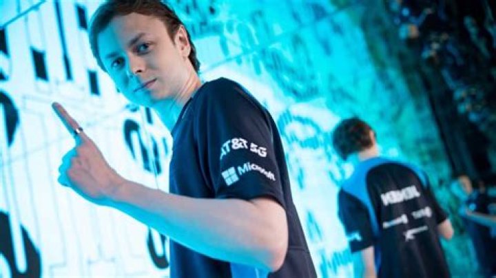 Jensen Reportedly Returning to Cloud9 as Starting Mid Laner