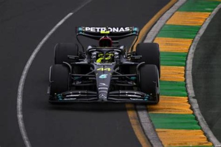 Jenson Button explains why Lewis Hamilton’s Mercedes seating position is making him “struggle” | F1