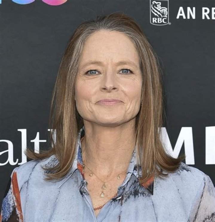 Jodie Foster: A Timeless Icon - Uncover Her Bio, Age, Net Worth, And Height