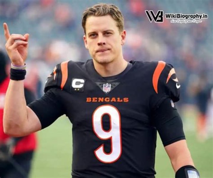 Joe Burrow: Wiki, Bio, Age, Stats, College, NFL, Net Worth, Girlfriend, Contract