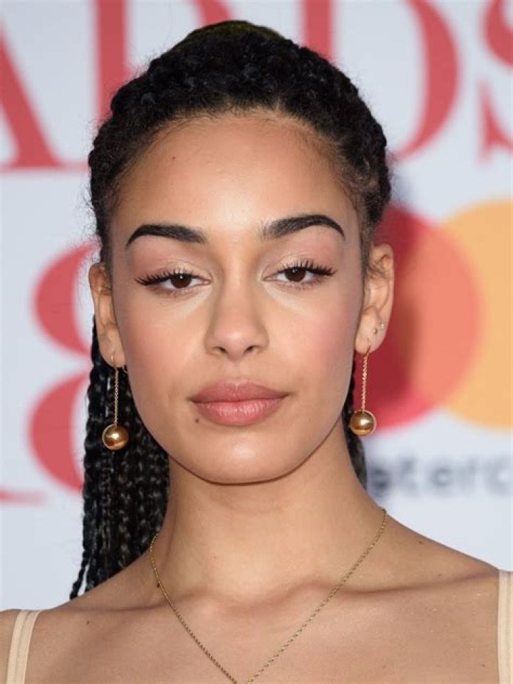 Jorja Smith - Bio, Net Worth, Height