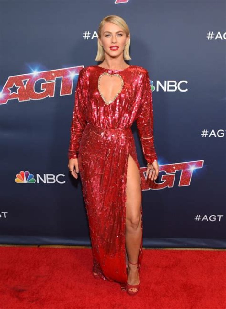 Julianne Hough Height: Everything You Need To Know About The Dancing Star