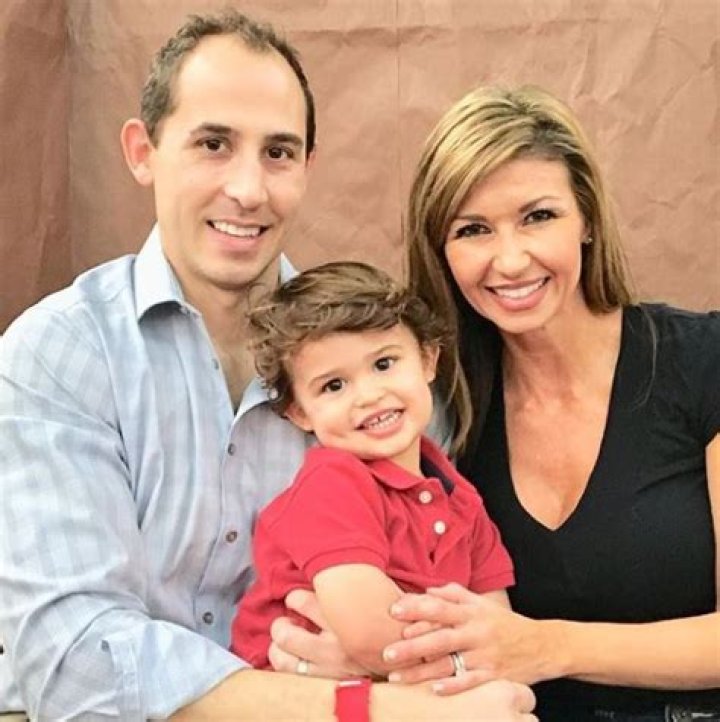 Julie Durda Bio, Age, Height, Husband, Salary, Net Worth, WPLG