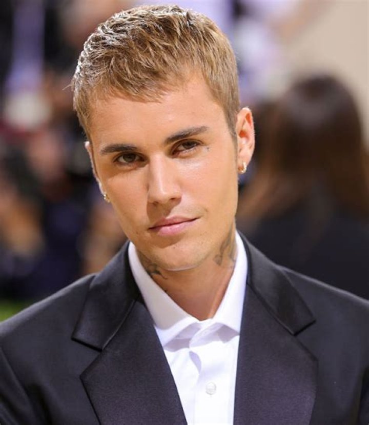 Justin Bieber Biography