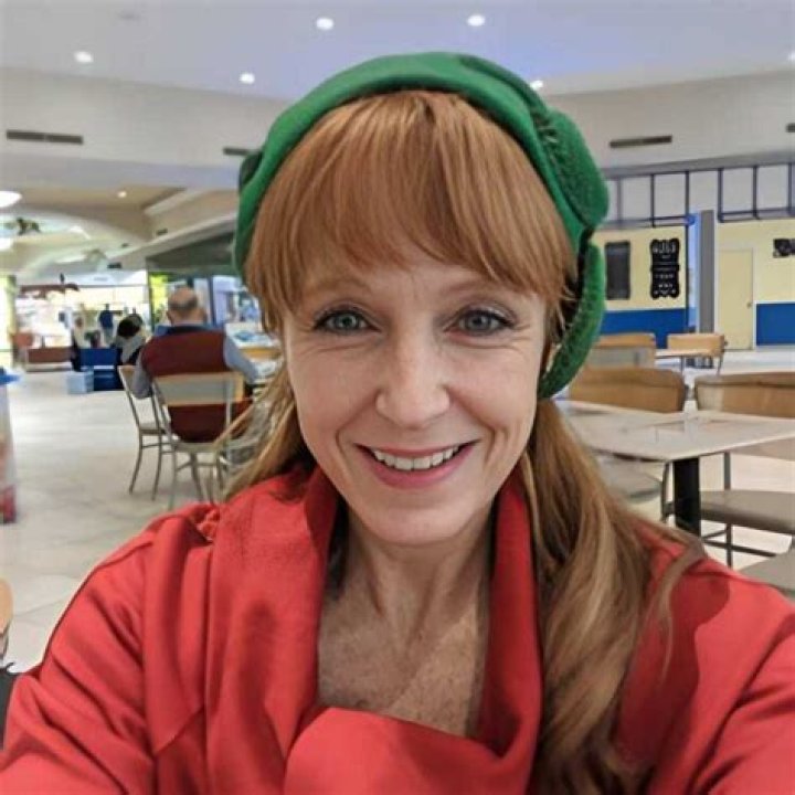Karen Laine Net Worth 2024