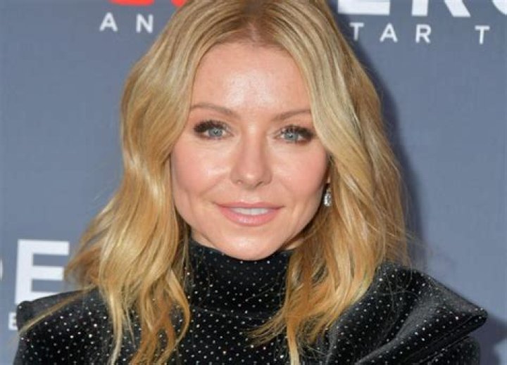 Kelly Ripa: Wiki, Bio, Age, Family, Career, Net Worth, Husband, Kids