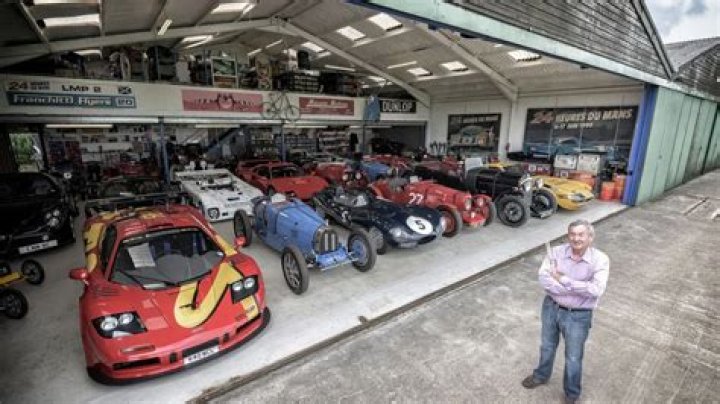 Kelly Wakasa Car Collection & Net Worth