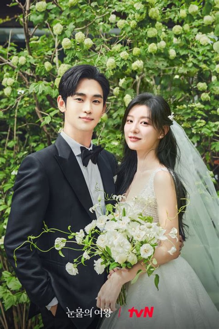 Kim Soo Hyun's Girlfriends: A Deep Dive Into His Romantic Life