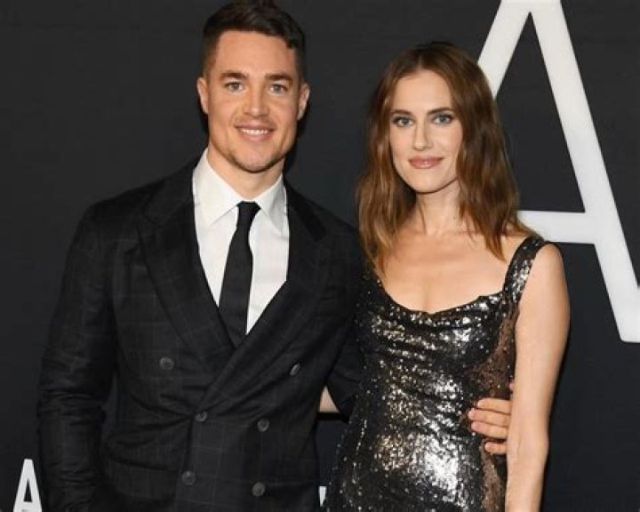 Knowing Alexander Dreymon’s Parents, Family, And Siblings