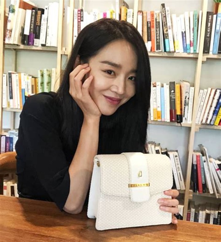 Korean Actress Shin Hye Sun: A Deep Dive Into Her Life And Career
