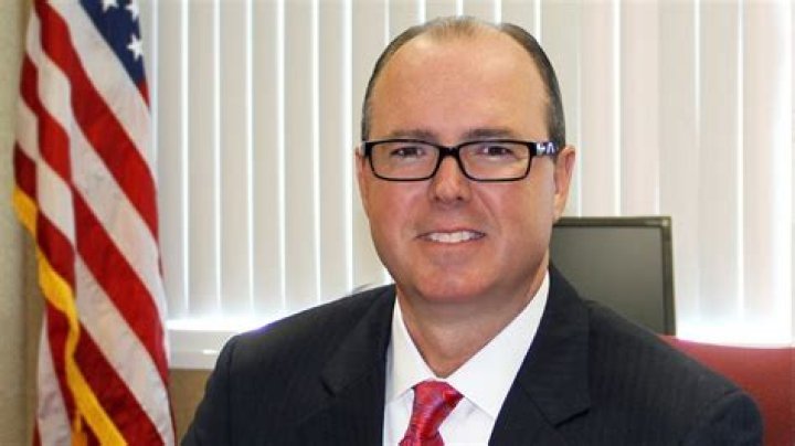 	Lamar Fisher is tapped as new Broward County mayor	