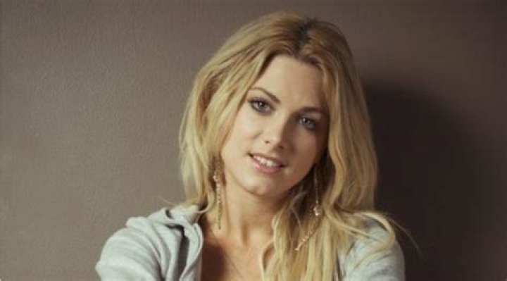 Laura Surrich: Career, Husband & Facts About Her