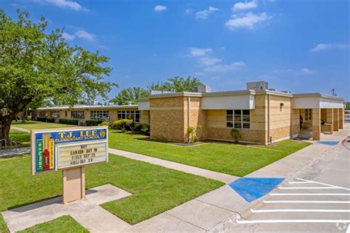 Lee Elementary School - Irving