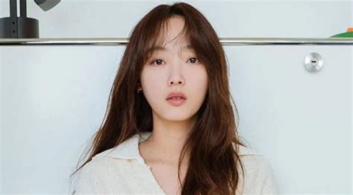 Lee Yoo-mi - Bio, Age, Net Worth, Single, Nationality, Body Measurement, Career