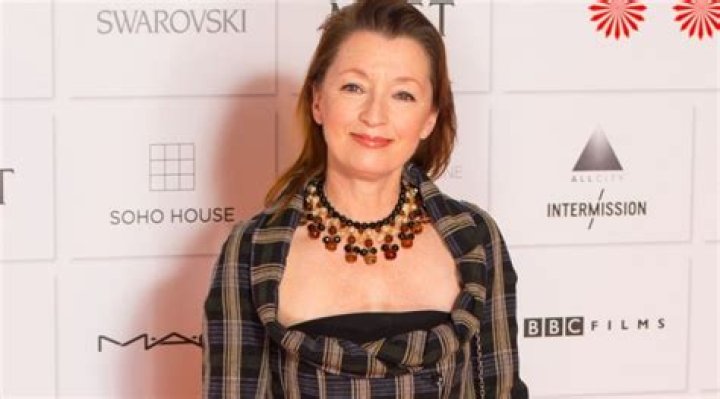 Lesley Manville Bio, Age, Height, Spouse, Net Worth, Love Life