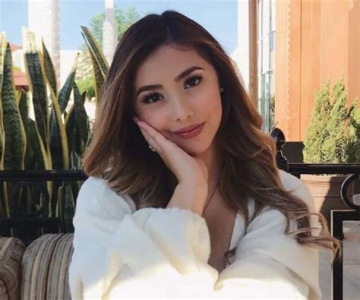 Leslie Hernandez - Bio, Age, Net Worth, Height, In Relation, Nationality