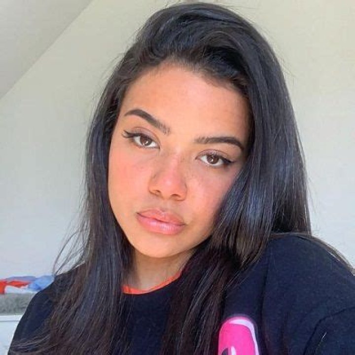 Lexy Chaplin - Bio, Age, Net Worth, Height, In Relation, Nationality, Career